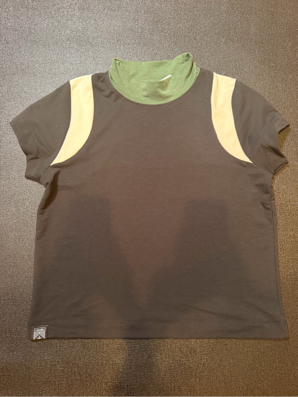 oiselle lux Black Short Sleeve Tee with mock neck size medium